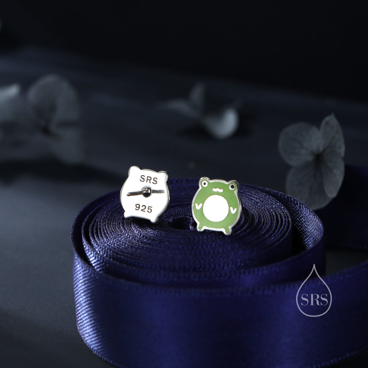 Cute Enamel Frog Stud Earrings in Sterling Silver, Kawaii Frog Earrings, Forest Frog Nature Inspired