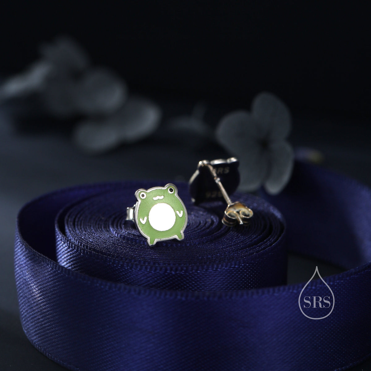 Cute Enamel Frog Stud Earrings in Sterling Silver, Kawaii Frog Earrings, Forest Frog Nature Inspired