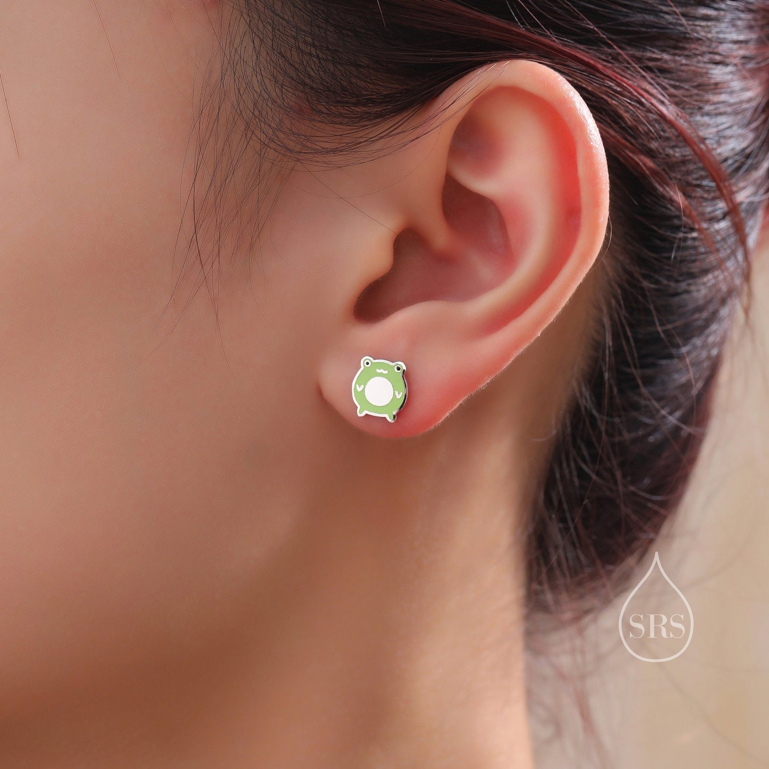 Cute Enamel Frog Stud Earrings in Sterling Silver, Kawaii Frog Earrings, Forest Frog Nature Inspired