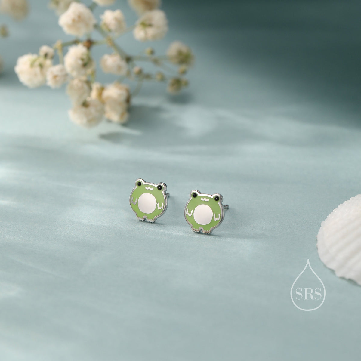 Cute Enamel Frog Stud Earrings in Sterling Silver, Kawaii Frog Earrings, Green Frog Earrings, Nature Inspired