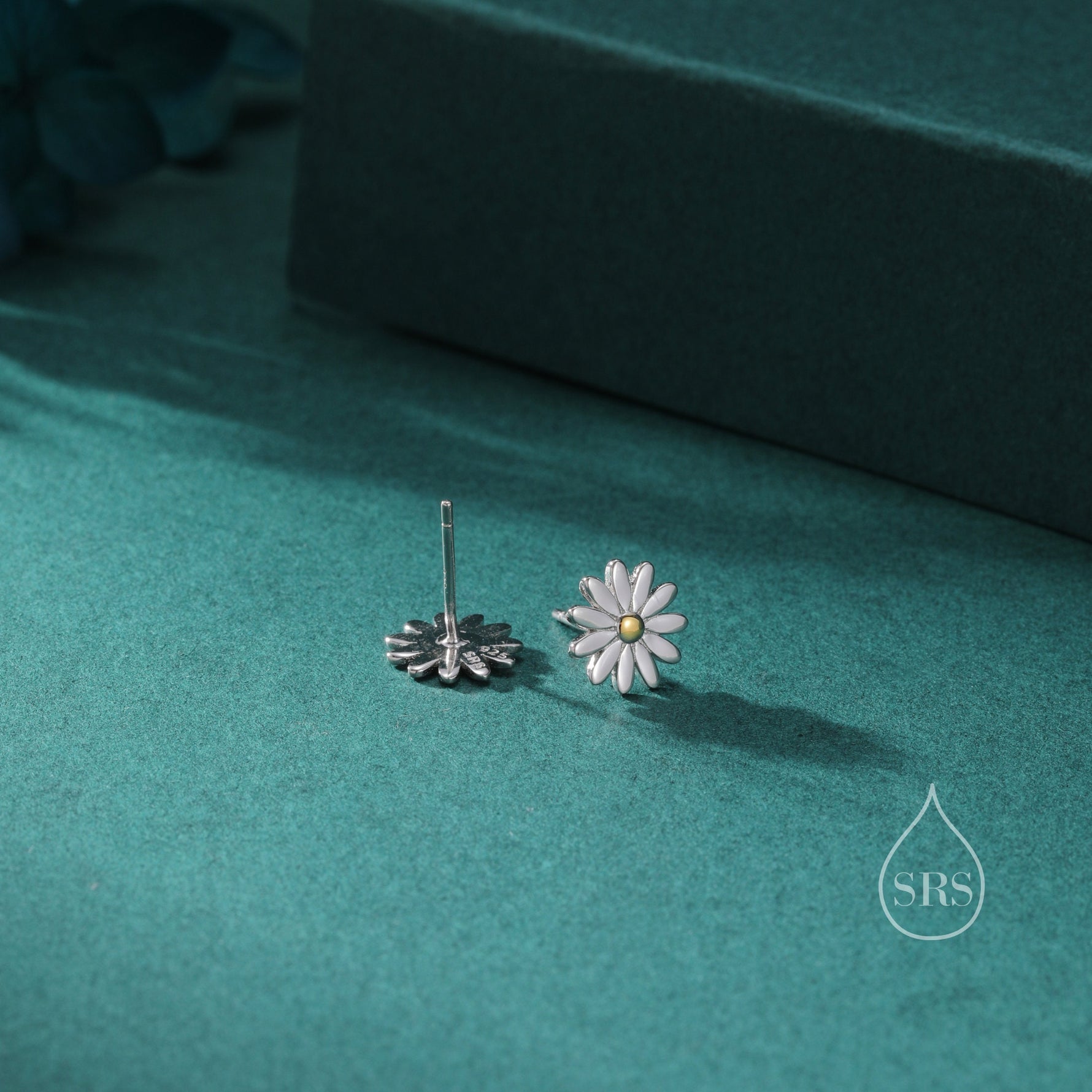 Daisy Flower Stud Earrings in Sterling Silver, Solid Silver with Part Gold Plate, Silver Daisy Earrings, Silver Daisy Blossom Earrings