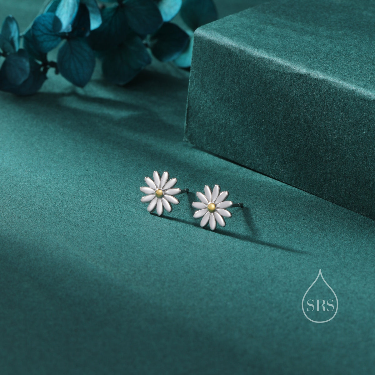 Daisy Flower Stud Earrings in Sterling Silver, Solid Silver with Part Gold Plate, Silver Daisy Earrings, Silver Daisy Blossom Earrings