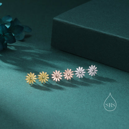 Daisy Flower Stud Earrings in Sterling Silver,  Silver or Gold or Rose Gold, Silver Daisy Earrings, Silver Daisy Blossom Earrings