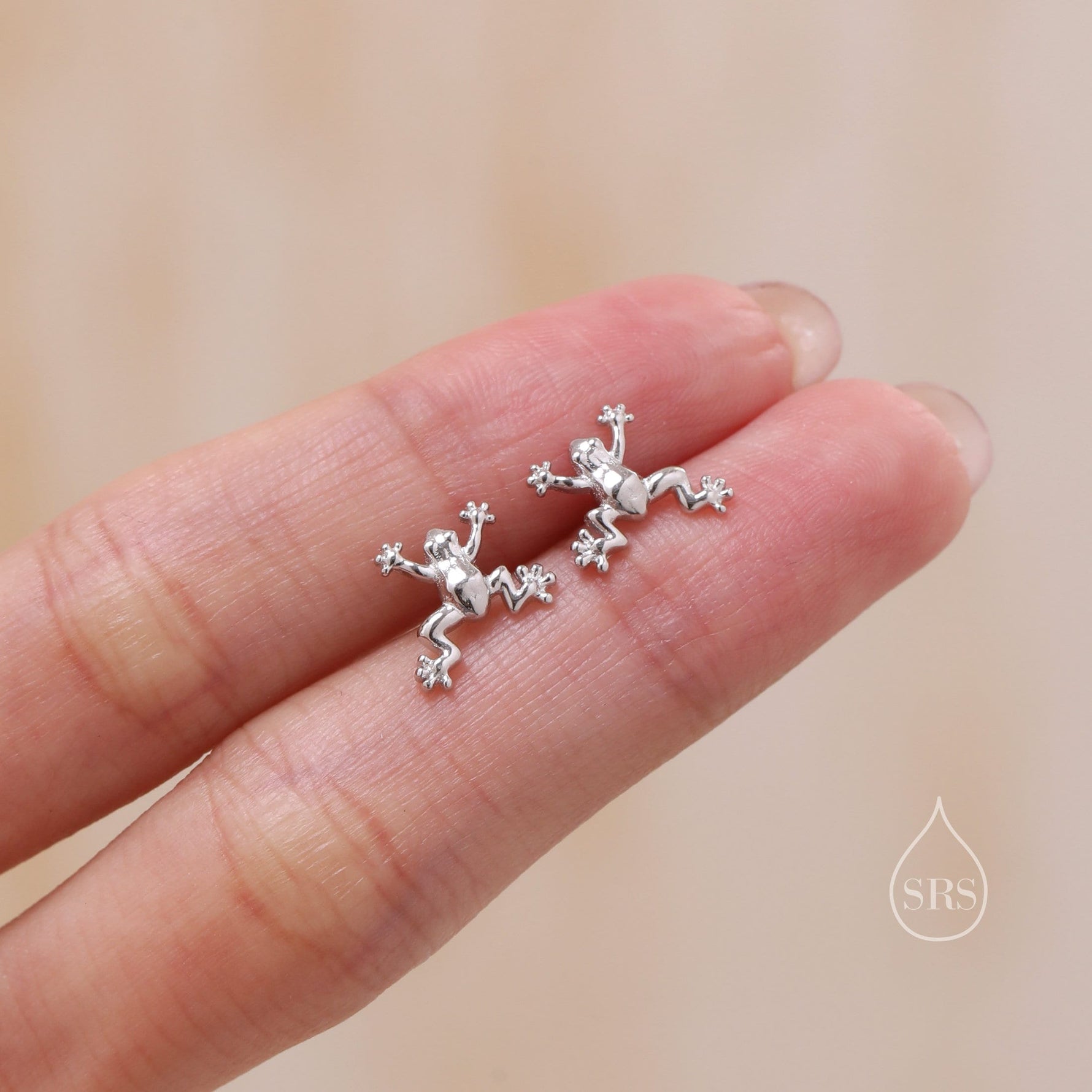Tiny Frog 16G Internally Threaded Flat Back Earrings in Sterling Silver, Animal Earrings