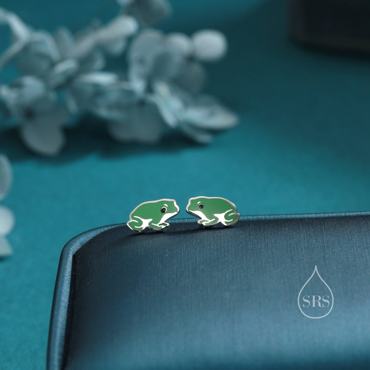 Tiny Enamel Frog Stud Earrings in Sterling Silver, Kawaii Frog Earrings, Green Frog Earrings, Nature Inspired