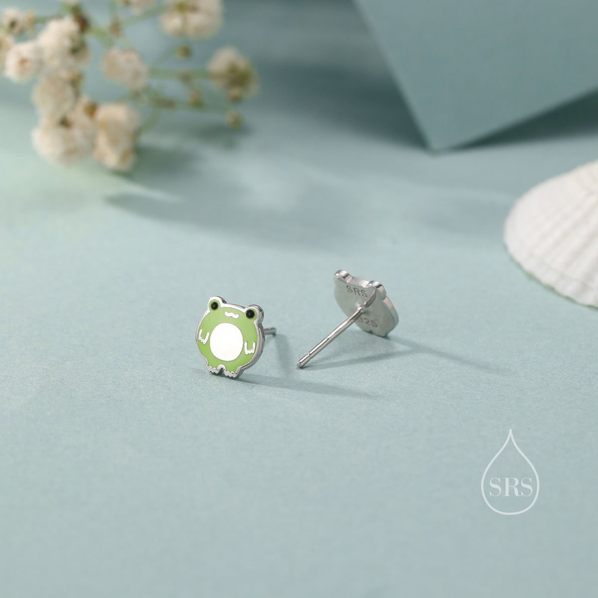 Cute Enamel Frog Stud Earrings in Sterling Silver, Kawaii Frog Earrings, Green Frog Earrings, Nature Inspired