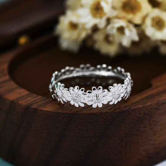 Sterling Silver Daisy Flower Ring, Flower Infinity Band, Eternity Ring, Friendship Ring, Nature Inspired Jewellery US 5 - 8