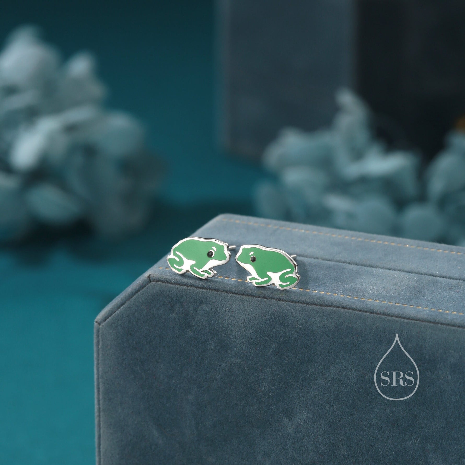 Tiny Enamel Frog Stud Earrings in Sterling Silver, Kawaii Frog Earrings, Green Frog Earrings, Nature Inspired