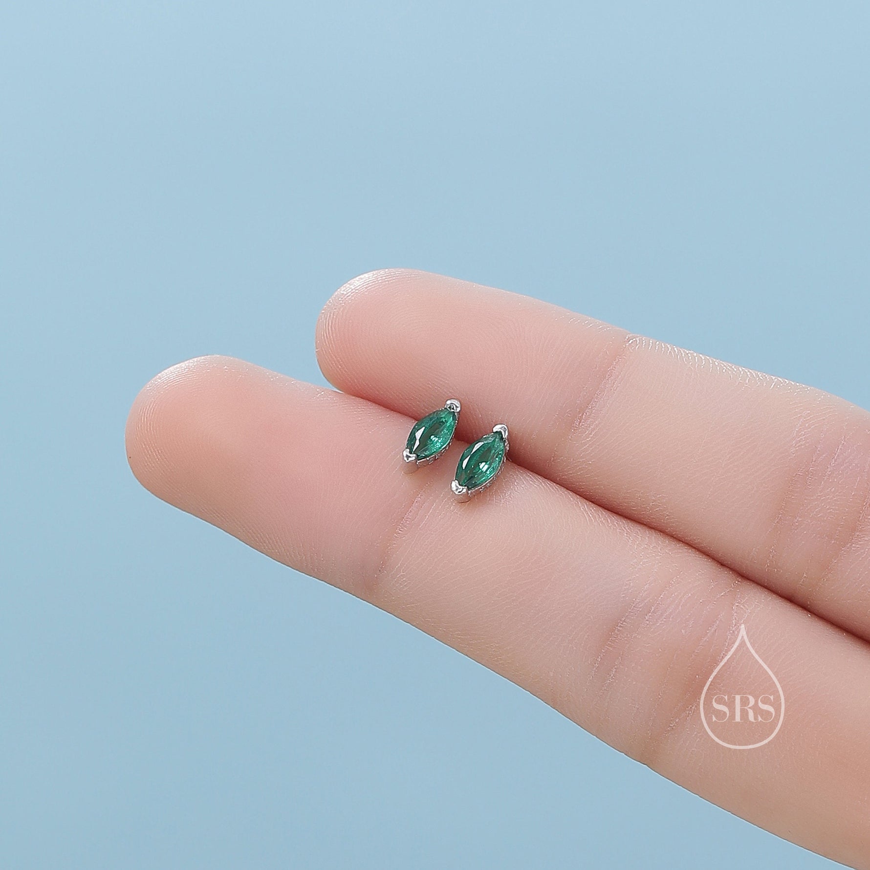 Sterling Silver Emerald Green Marquise 18G Screw Back Earrings