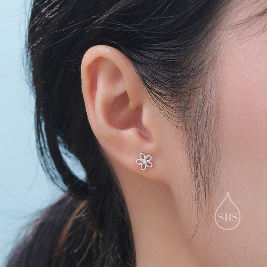 Small Forget-me-not Flower Blossom Stud Earrings in Sterling Silver, Nature Inspired Dainty Jewellery E59