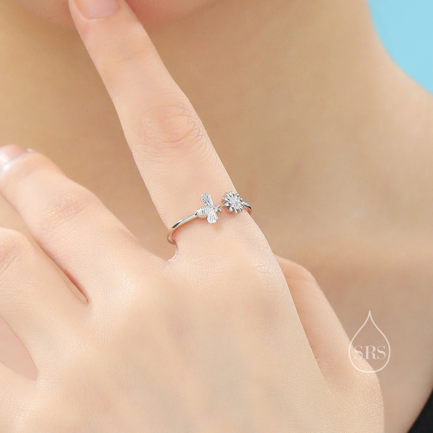 Bumble Bee and Daisy Open Ring