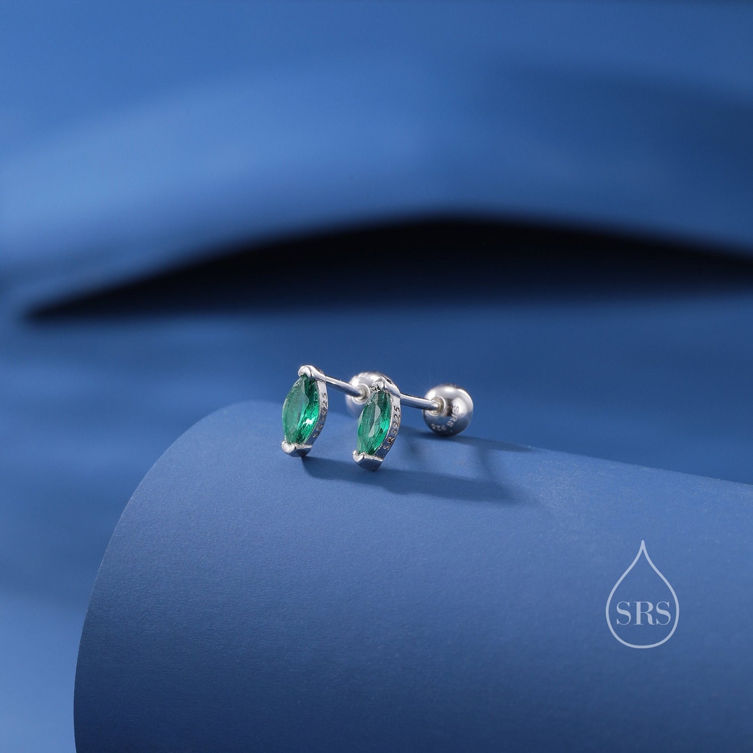 Sterling Silver Emerald Green Marquise 18G Screw Back Earrings