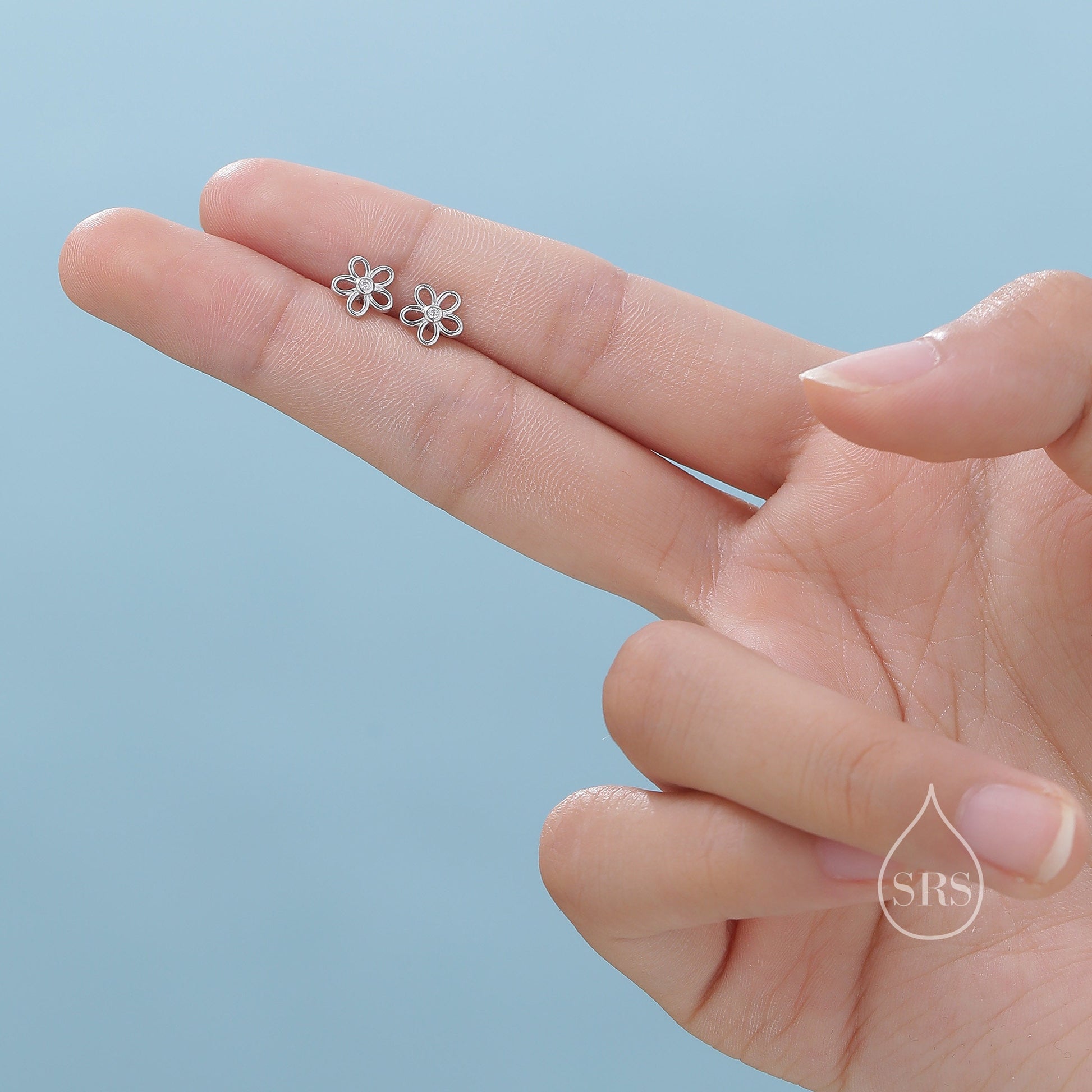 Small Forget-me-not Flower Blossom Stud Earrings in Sterling Silver, Nature Inspired Dainty Jewellery E59