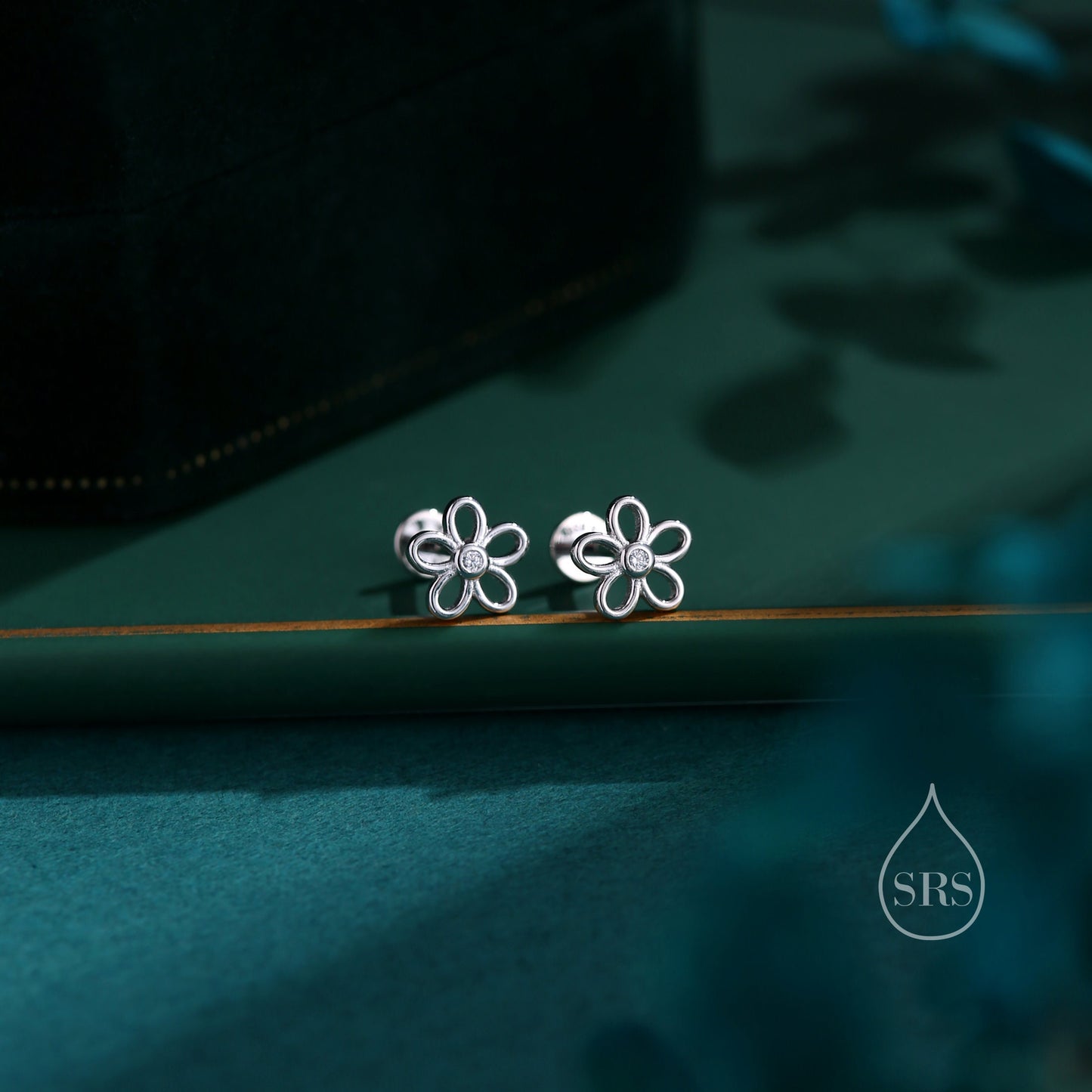 Forget me not Internally Threaded Flat Back/ Screw Back /Stud Earrings in Sterling Silver, Flower Barbell Earrings, Daisy Screw Back Earring