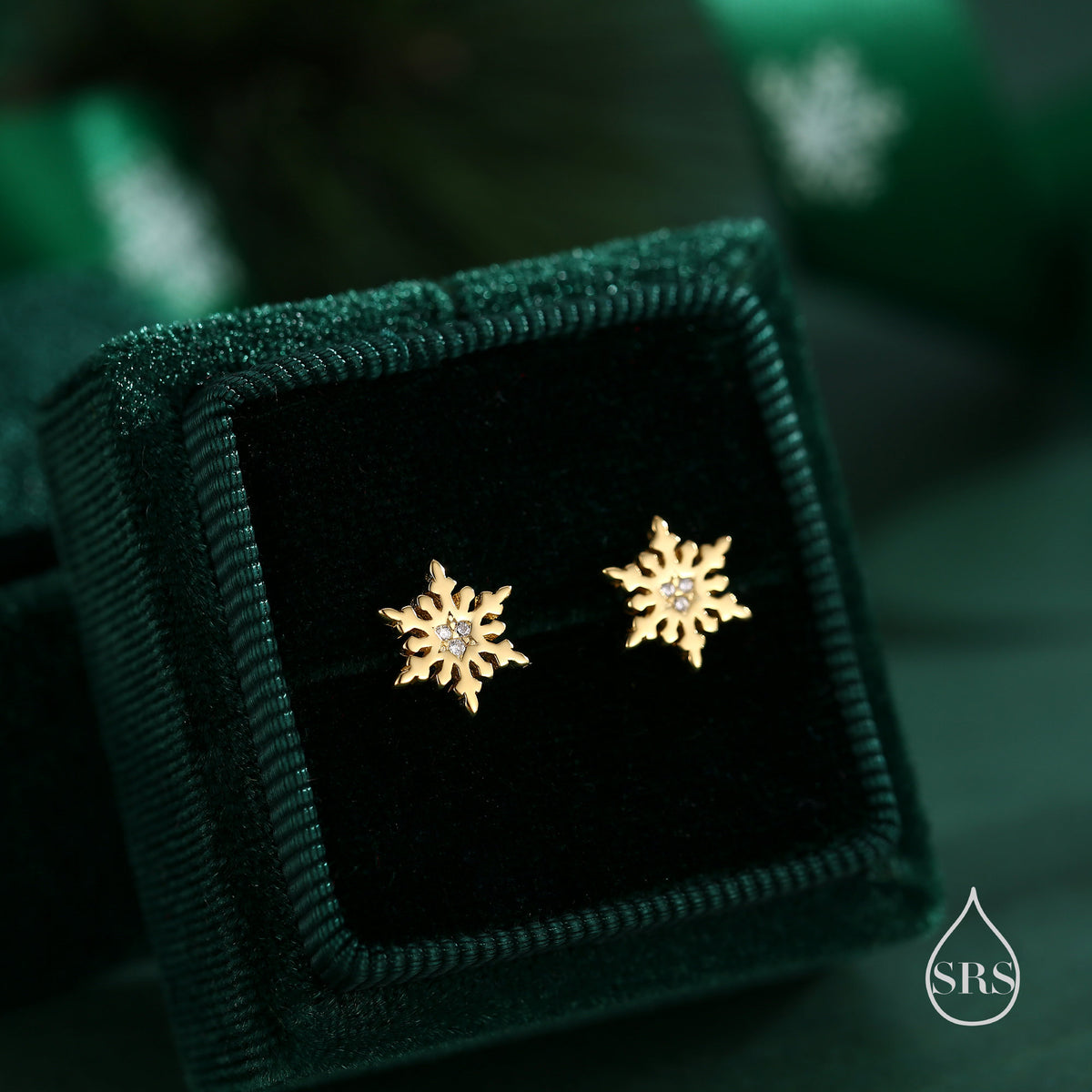 Snowflake stud earrings in Sterling Silver, Gold or Rose Gold, Snow Stud, Silver Snow Flake Earrings, Nature Inspired, Winter Earrings