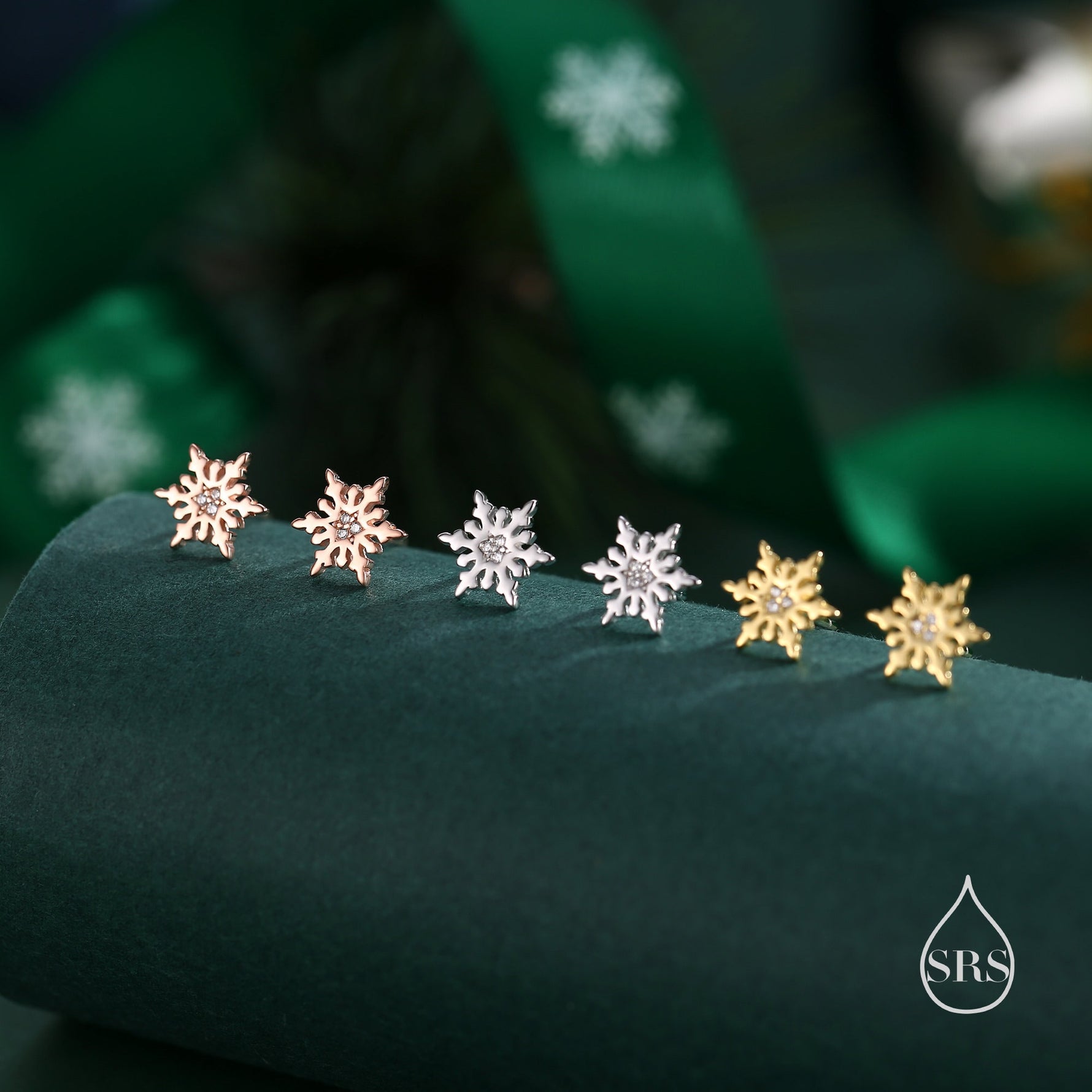 Snowflake stud earrings in Sterling Silver, Gold or Rose Gold, Snow Stud, Silver Snow Flake Earrings, Nature Inspired, Winter Earrings