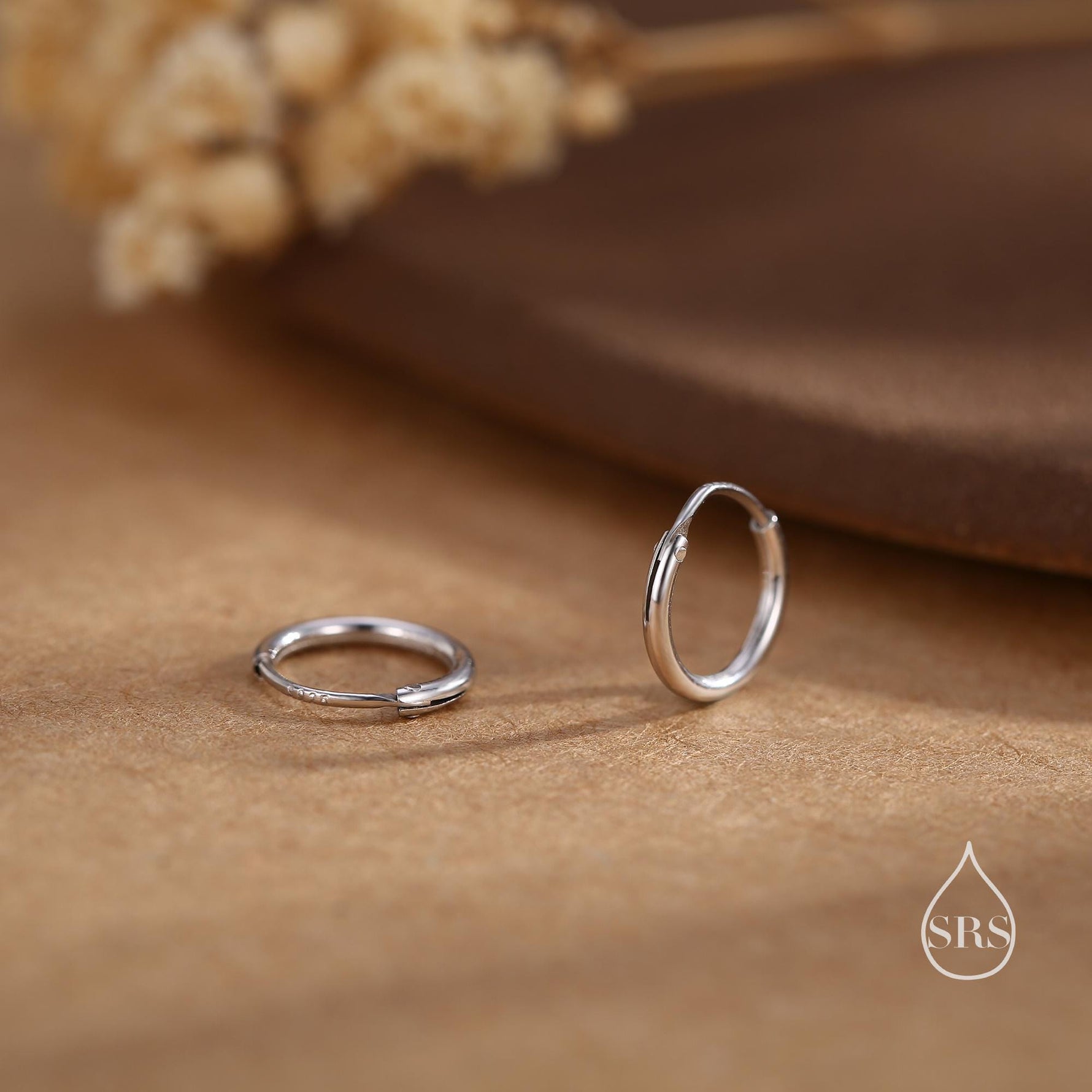 Geometric Small and Large Circle Hoop Earrings in Sterling Silver - Minimalist and Dainty Jewellery - Modern and Contemporary Design
