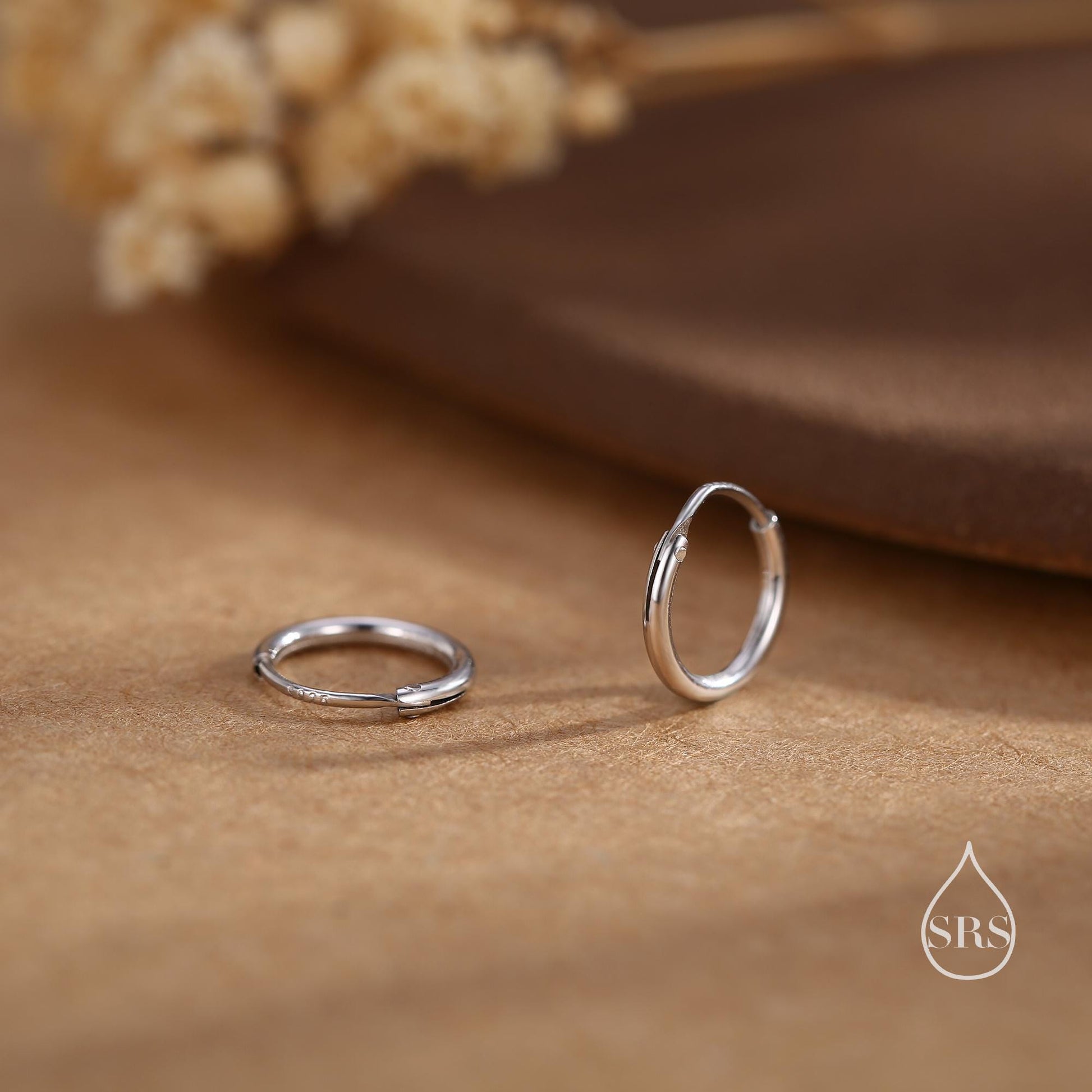 Geometric Small and Large Circle Hoop Earrings in Sterling Silver - Minimalist and Dainty Jewellery - Modern and Contemporary Design