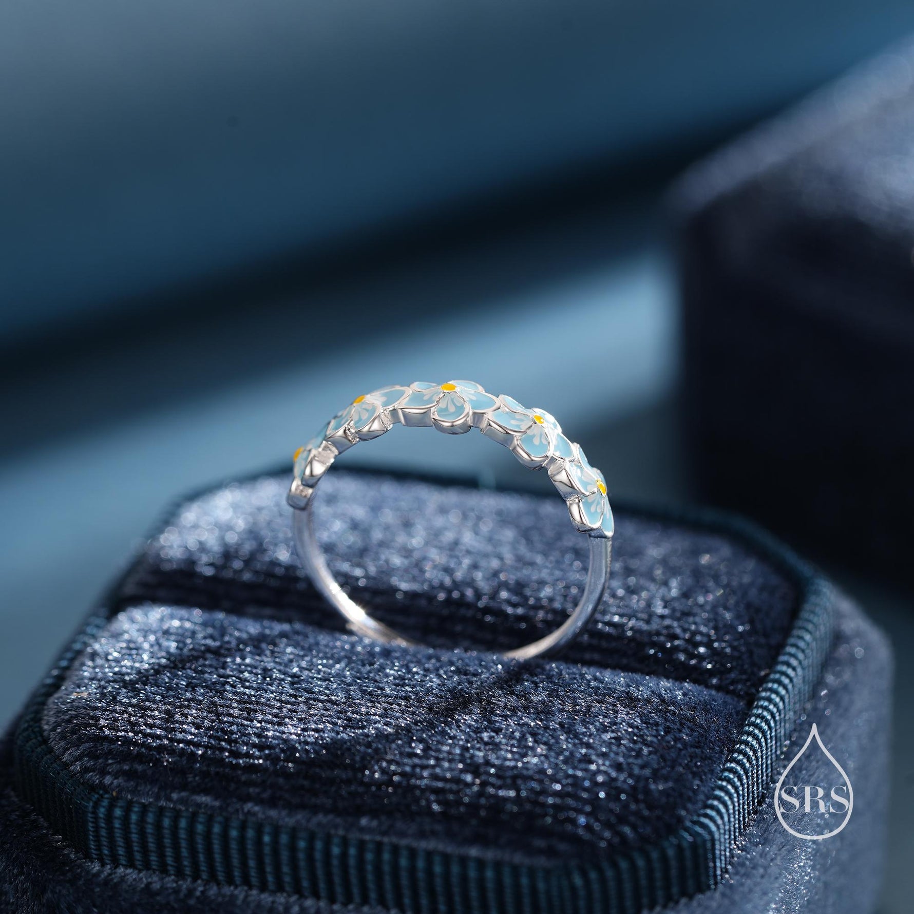 Enamel Forget-Me-Not Flower Motif Ring