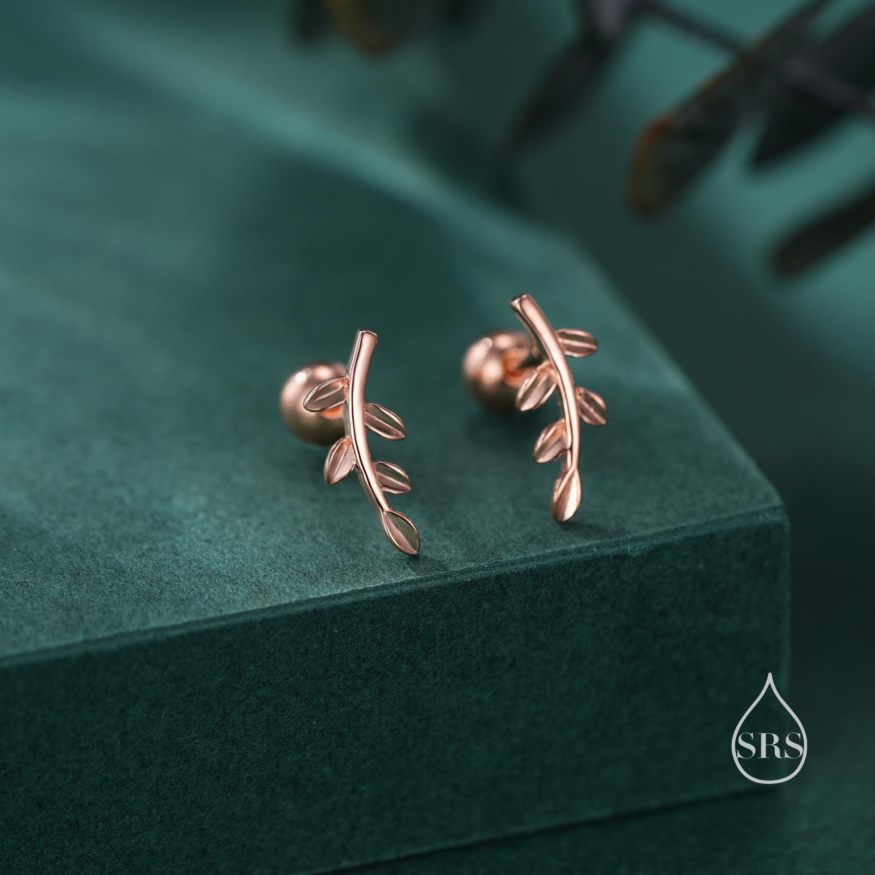 Sterling Silver Tiny Leaf Screw back / Internally Threaded Flat Back/Stud Earrings in Sterling Silver, Tiny Leaf Earrings