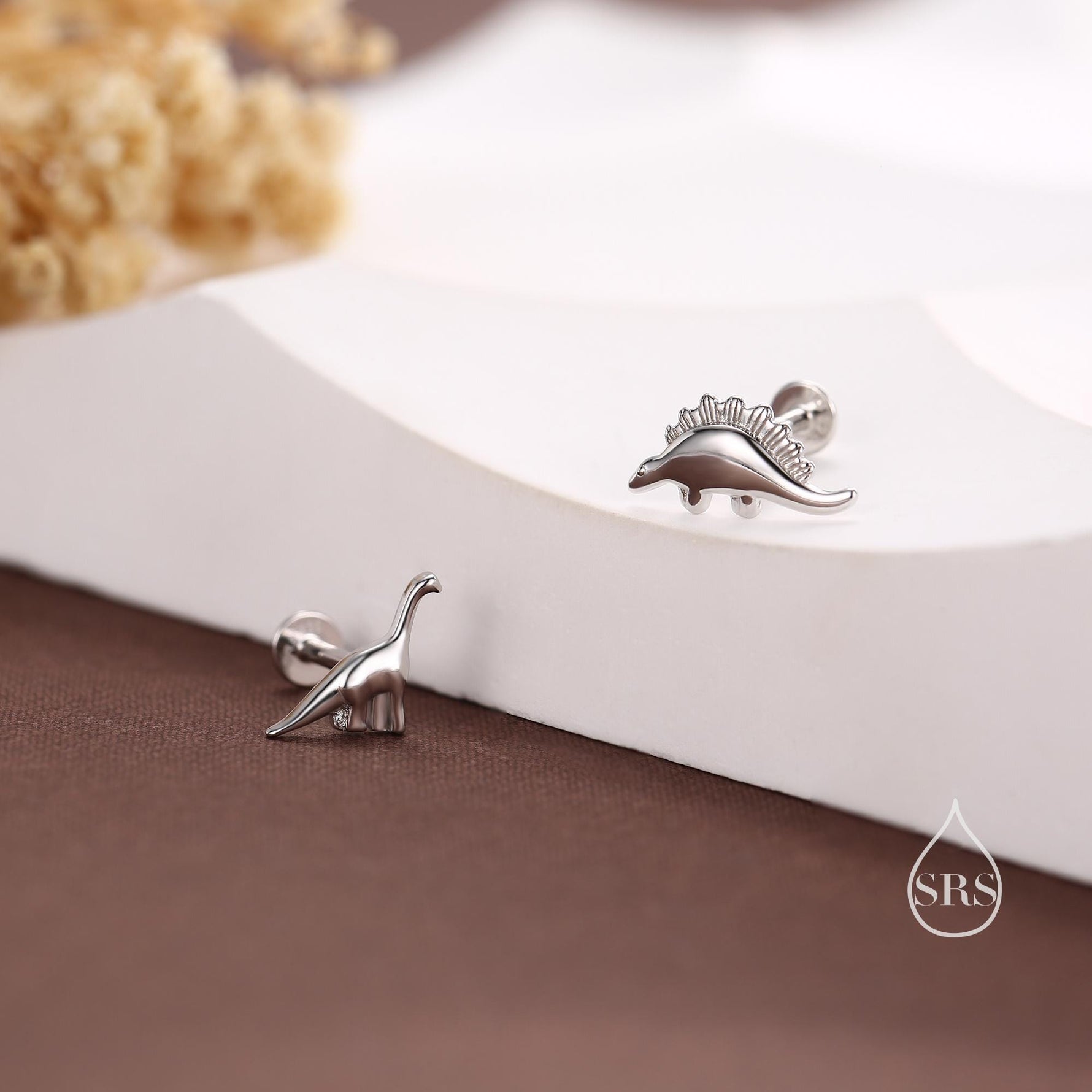 Orecchini Dinosauro Rosa in Argento 925 – Zirconi Colorati, Des Orecchini Dinosauro Rosa in Argento 925 – Zirconi Colorati, Des