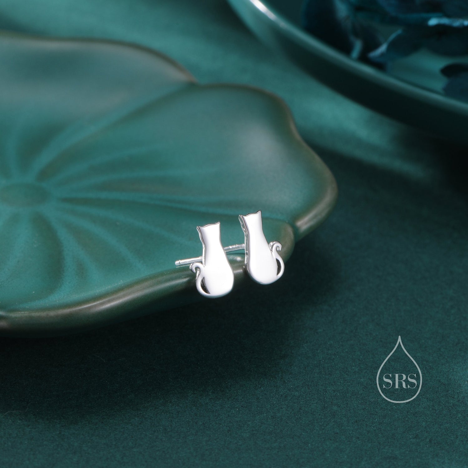 Minimalist Cat Stud Earrings in Sterling Silver, Silver or Gold or Rose Gold, Minimal Cat Sillouete Earrings