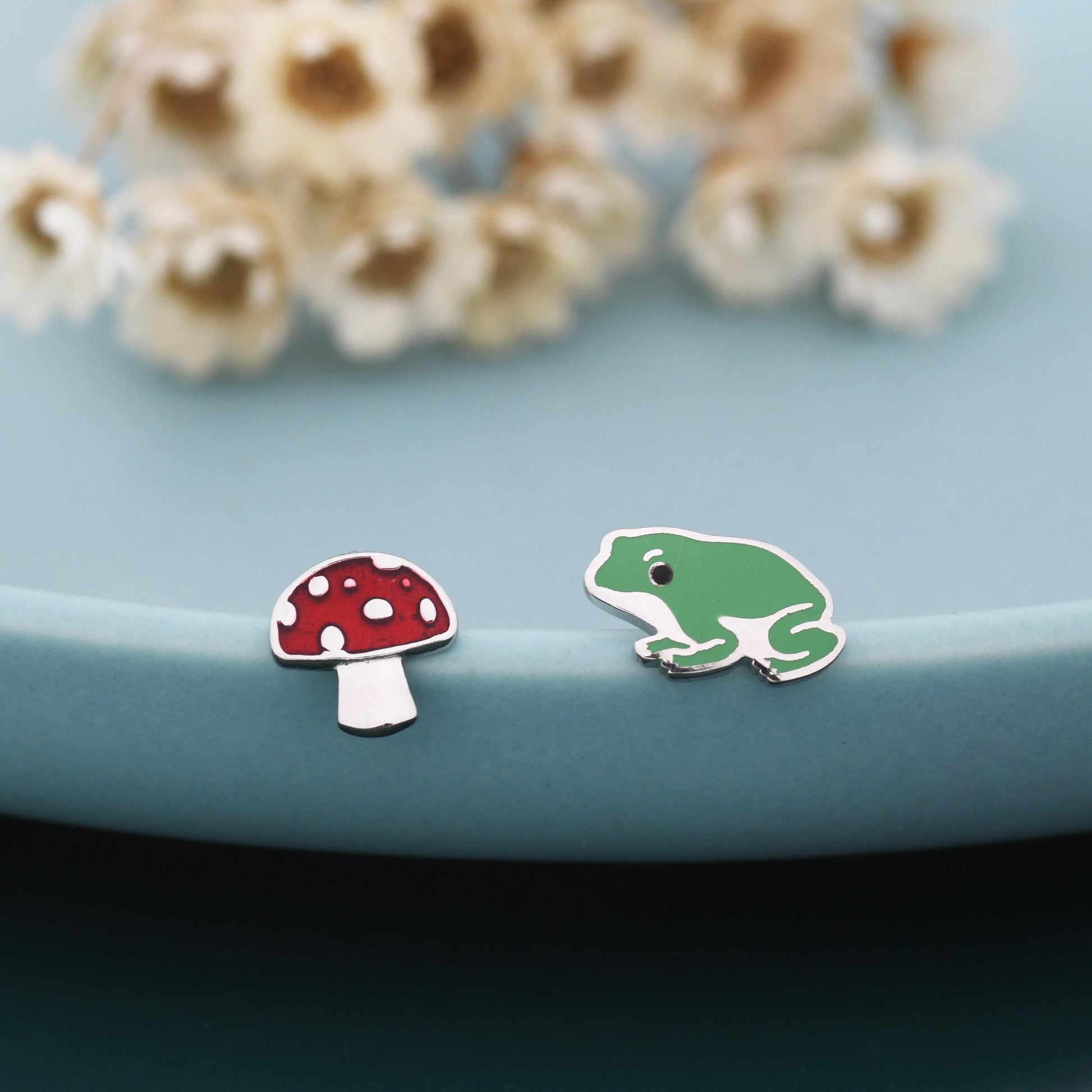 Mismatched Enamel Frog and Mushroom Stud Earrings in Sterling Silver, Kawaii Mushroom and Frog Earrings, Asymmetric Green Frog Earrings,