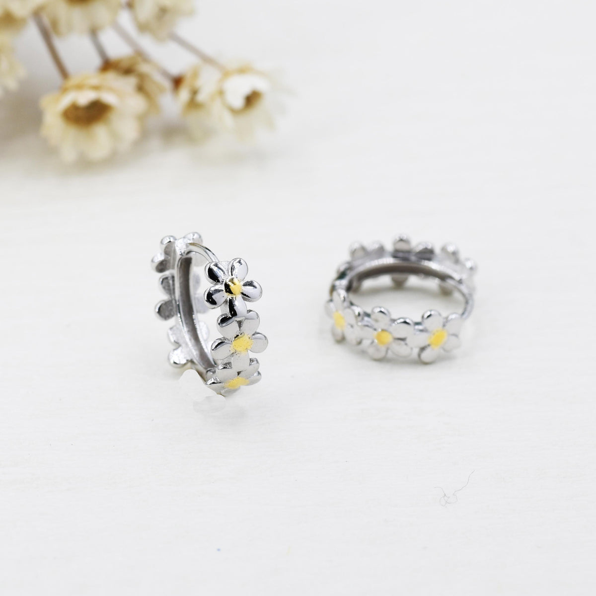 Daisy Chain Huggie Hoop in Sterling Silver, Partial Gold, Flower hoop Earrings, Forget Me Not Floral Earrings, 10mm Inner Diameter