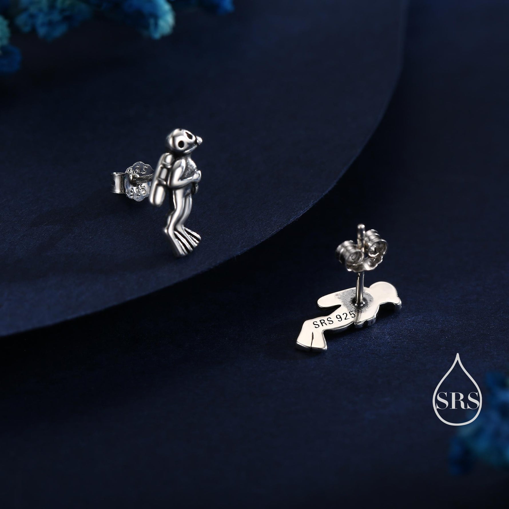 Mismatched Scuba Diver & Manta Ray Stud Earrings in Sterling Silver – Ocean Inspired Asymmetric Earrings, Minimalist Sea Life Jewellery