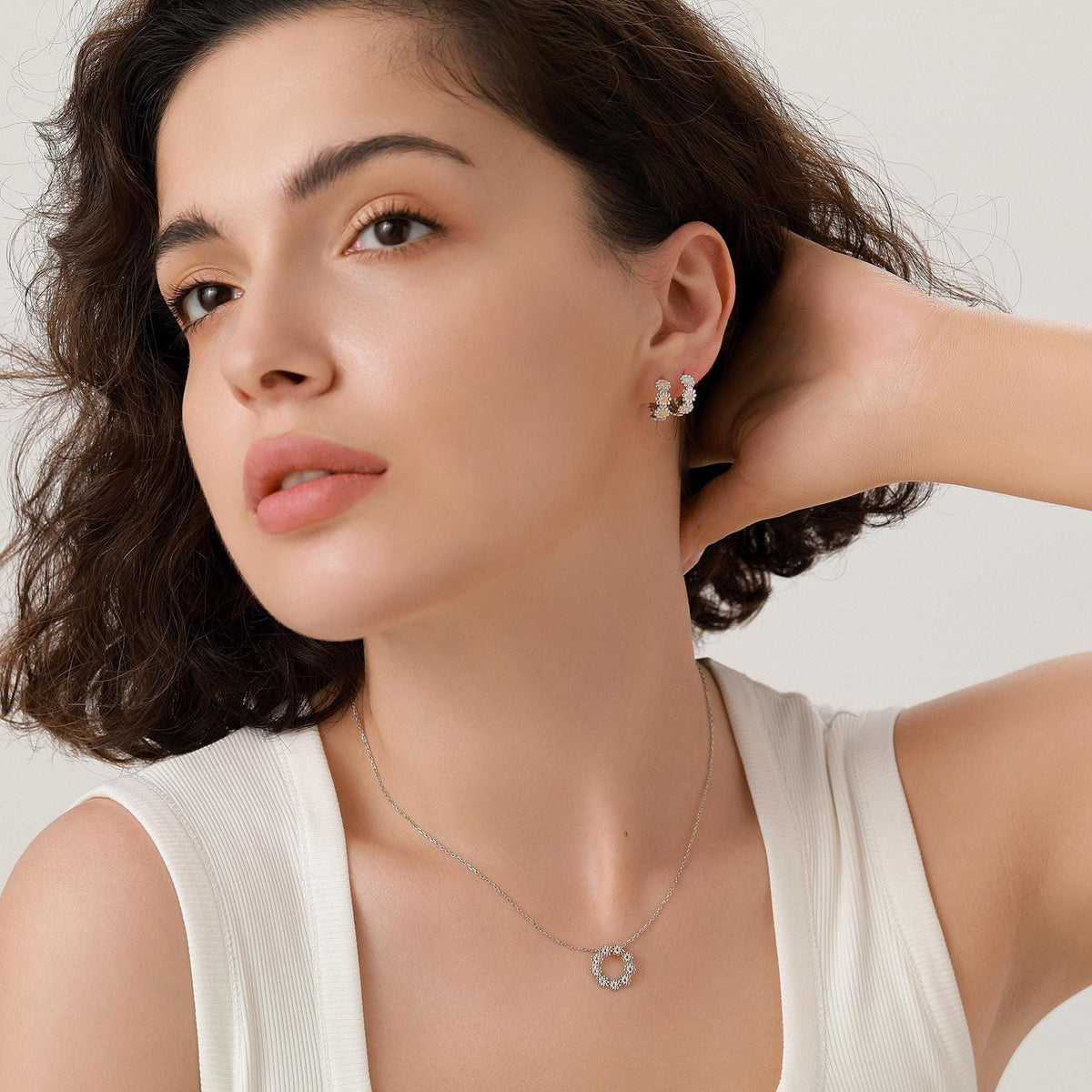Daisy Flower Chain Huggie Hoop in Sterling Silver, Partial Gold Coated, Flower hoop Earrings, Floral Earrings, 10mm Inner Diameter