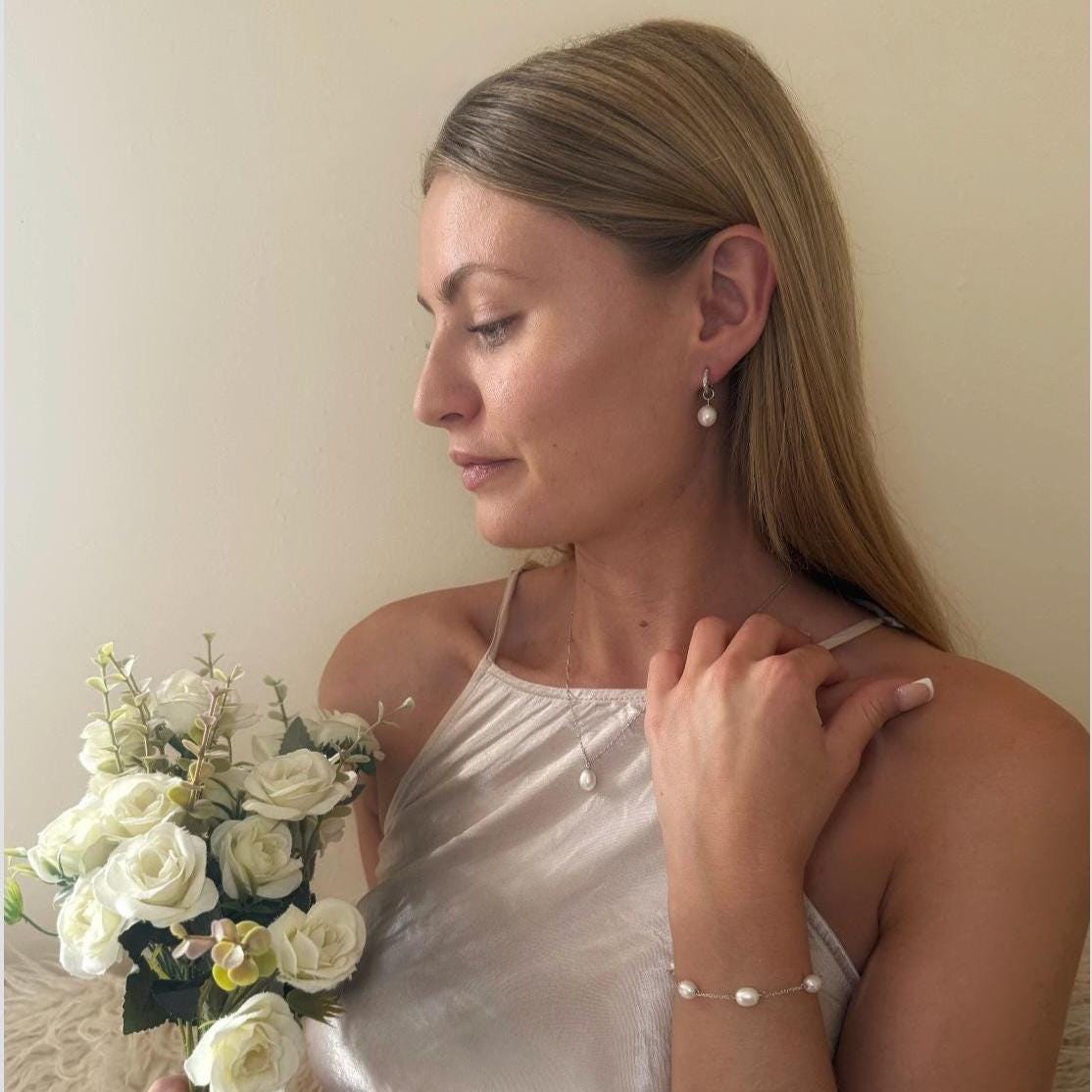 Natural Oval Pearl Necklace in Sterling Silver with a Satellite Chain, Genuine Oval Freshwater Pearl Pendant Necklace in Sterling Silver