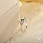 Kite Signet Emerald Ring in Sterling Silver, Silver or Gold, Starburst Emerald CZ Ring, Rhombus Ring, US 5 - 8