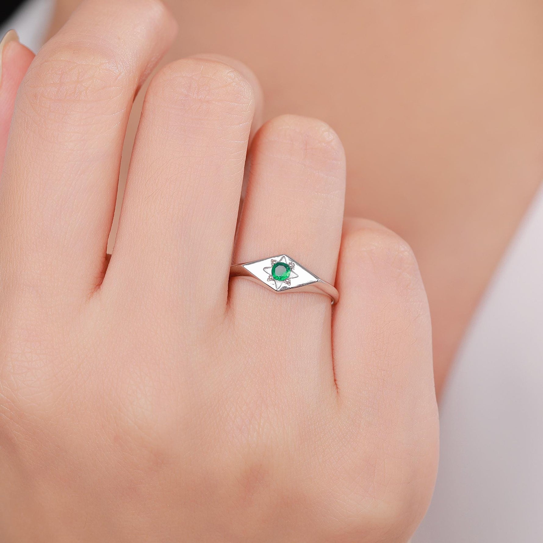 Kite Signet Emerald Ring in Sterling Silver, Silver or Gold, Starburst Emerald CZ Ring, Rhombus Ring, US 5 - 8