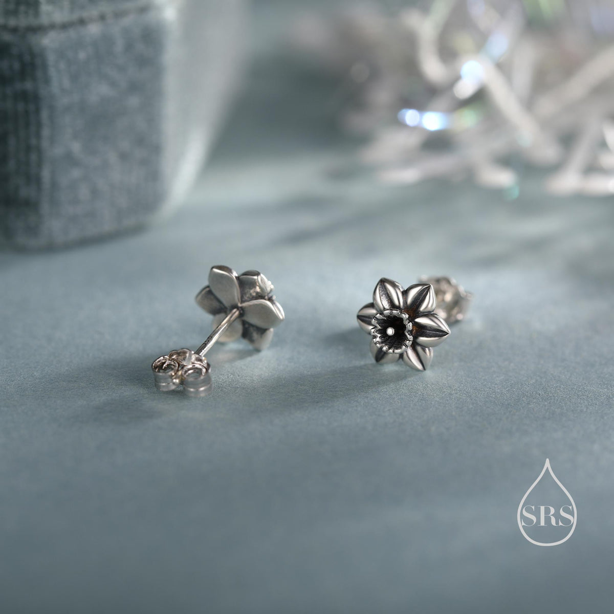 Daffodil Stud Earrings in Sterling Silver, Tiny Flower Earrings, Four Finishes, Daffodil Earrings, March Birth Flower, Gold or Rose Gold