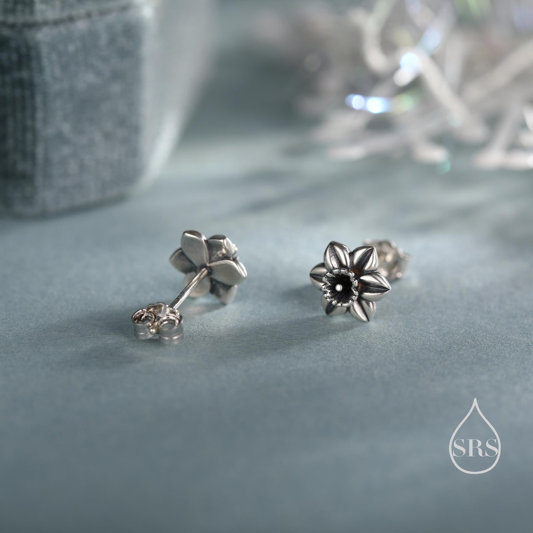 Daffodil Stud Earrings in Sterling Silver, Tiny Flower Earrings, Four Finishes, Daffodil Earrings, March Birth Flower, Gold or Rose Gold