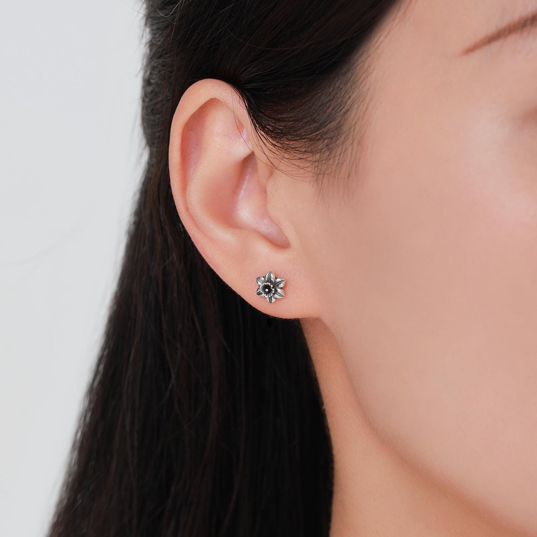 Daffodil Stud Earrings in Sterling Silver, Tiny Flower Earrings, Four Finishes, Daffodil Earrings, March Birth Flower, Gold or Rose Gold