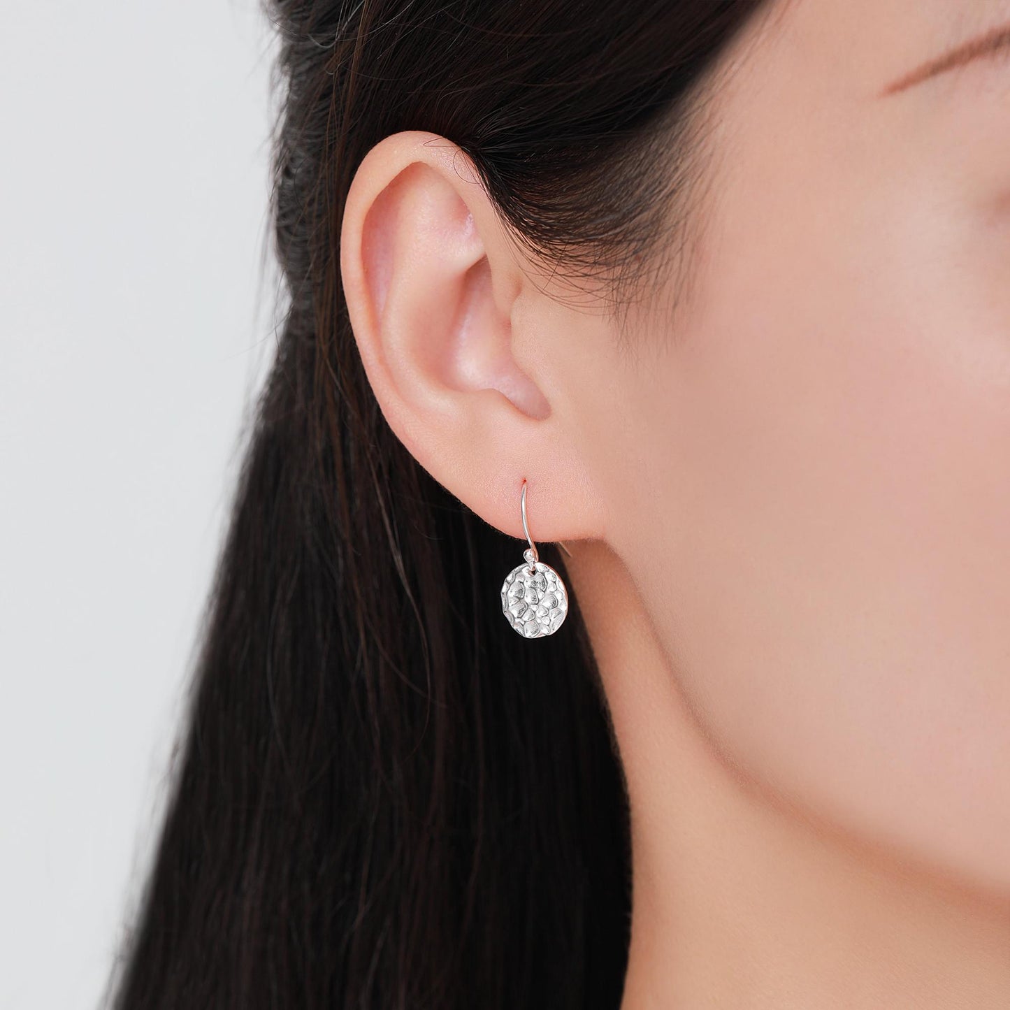 Hammered Disks Dangle Drop Earrings in Sterling Silver, Silver or Gold or Rose Gold, Minimalist Hammered Disk Earrings
