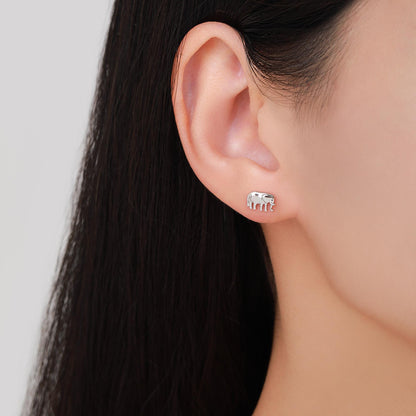 Sterling Silver Elephant & Giraffe Stud Earrings – Safari Animal Mismatched Earrings, Minimalist Asymmetric, Gift for Animal Lovers