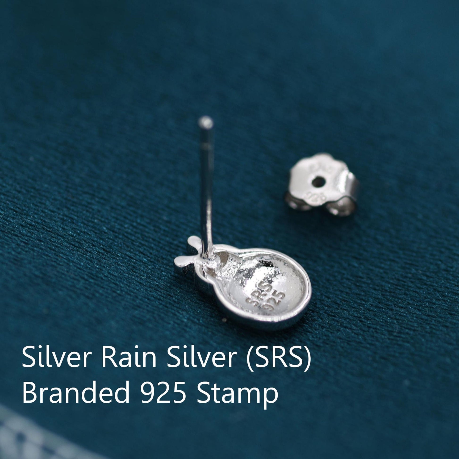 Sterling Silver Four-Leaf Clover & Ladybird Stud Earrings – Good Luck Mismatched Earrings, Minimalist Nature Jewellery, Gift for Her