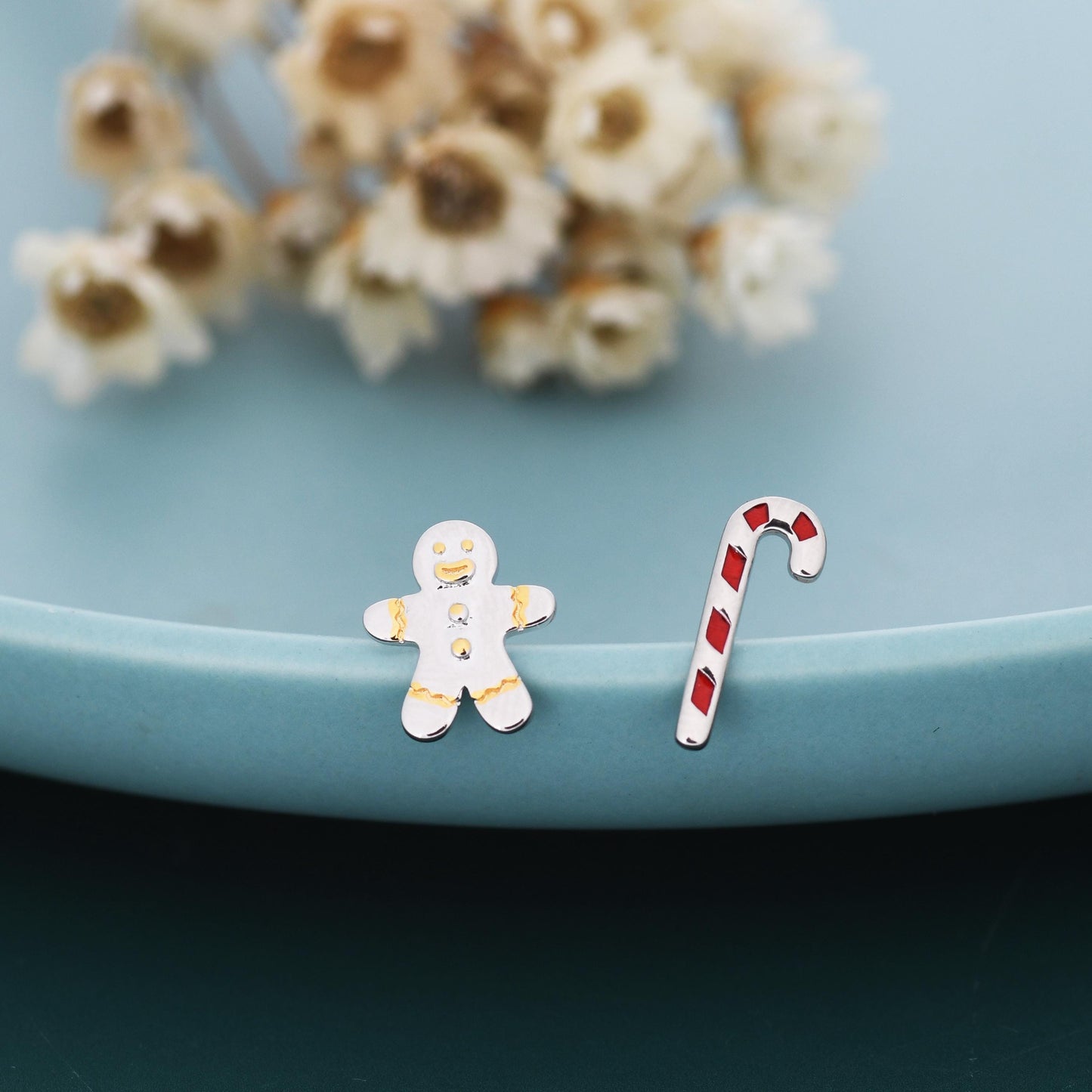 Sterling Silver Gingerbread Man & Candy Cane Stud Earrings – Christmas Mismatched Earrings, Festive Holiday Jewellery, Asymmetric Earrings