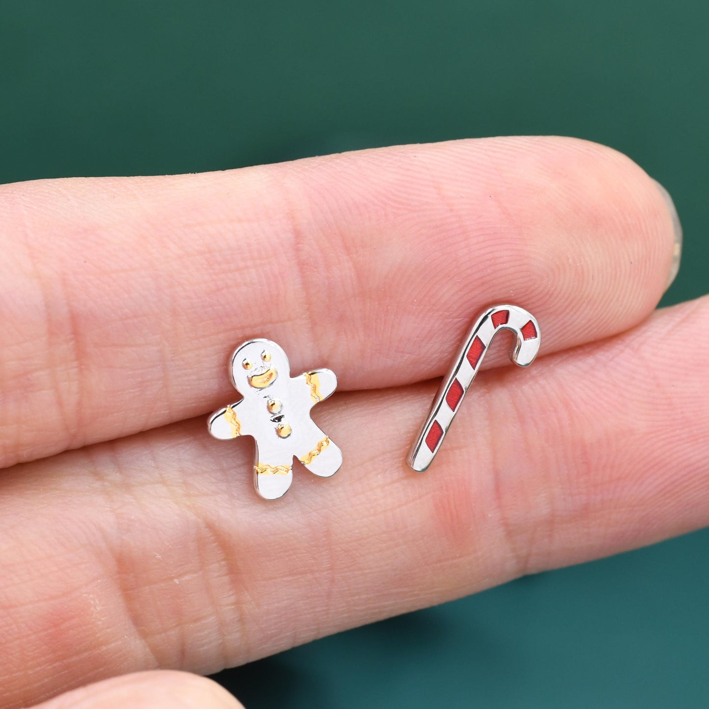 Sterling Silver Gingerbread Man & Candy Cane Stud Earrings – Christmas Mismatched Earrings, Festive Holiday Jewellery, Asymmetric Earrings