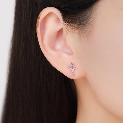 Dainty Tulip Flower Stud Earrings in Sterling Silver, Silver, Gold or Rose Gold Finish, Flower Earrings, Tulip Earrings, Spring Earrings