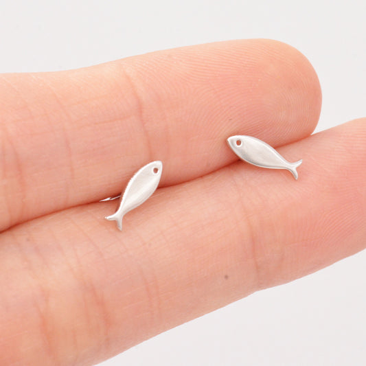 Little Fish Stud Earrings in Sterling Silver, Petite Fish Stud Earrings, Silver or Gold, Ocean Animal Stud, Cute, Pet Earrings
