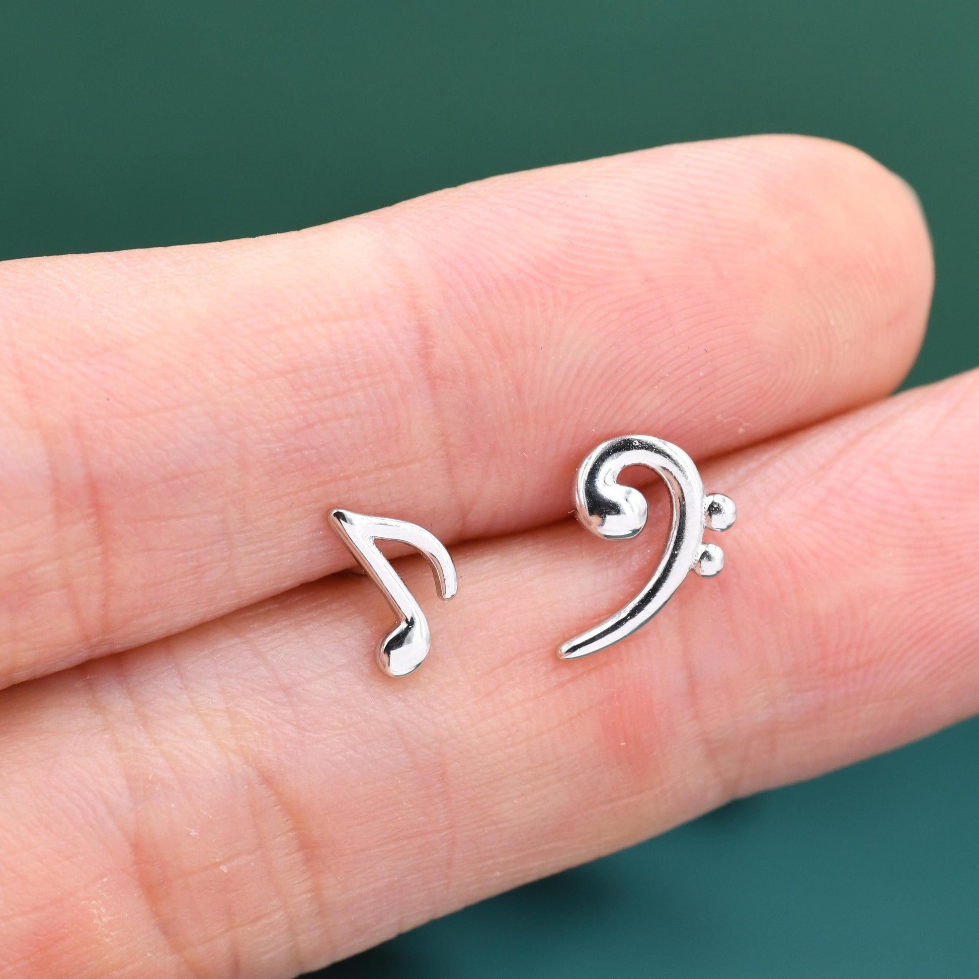 Sterling Silver Asymmetric Music Note & Bass Clef Stud Earrings – Minimalist Mismatched Earrings, Musician Gift, Hypoallergenic Jewellery