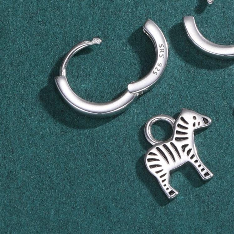 Sterling Silver Mismatched Zebra and Giraffe Hoop Earrings – Safari Animal Jewellery for Nature Lovers, Detachable Hoops