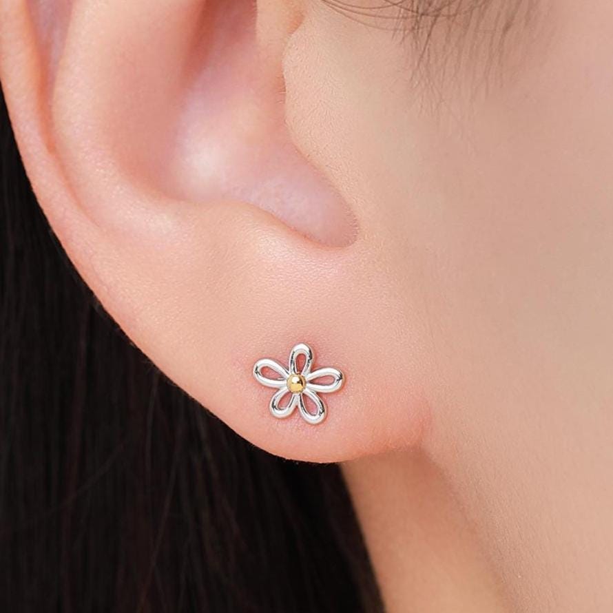 Dainty Forget-me-not Flower Stud Earrings in Sterling Silver - Floral Blossom Flower Stud Earrings - Nature Inspired