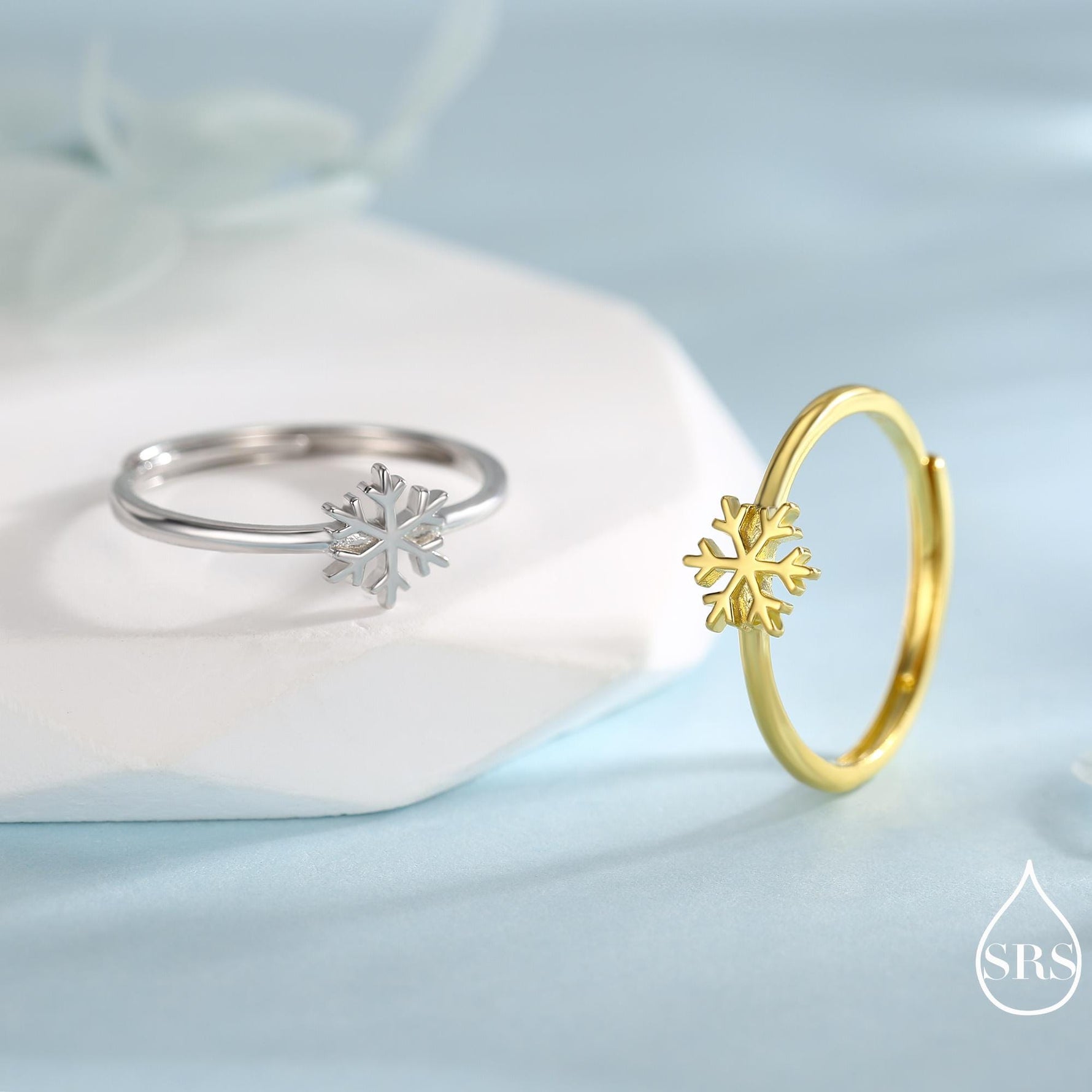 Tiny Snowflake Ring in Sterling Silver, Minimalist Winter Design, Adjustable Size, Festive Season Snow Ring