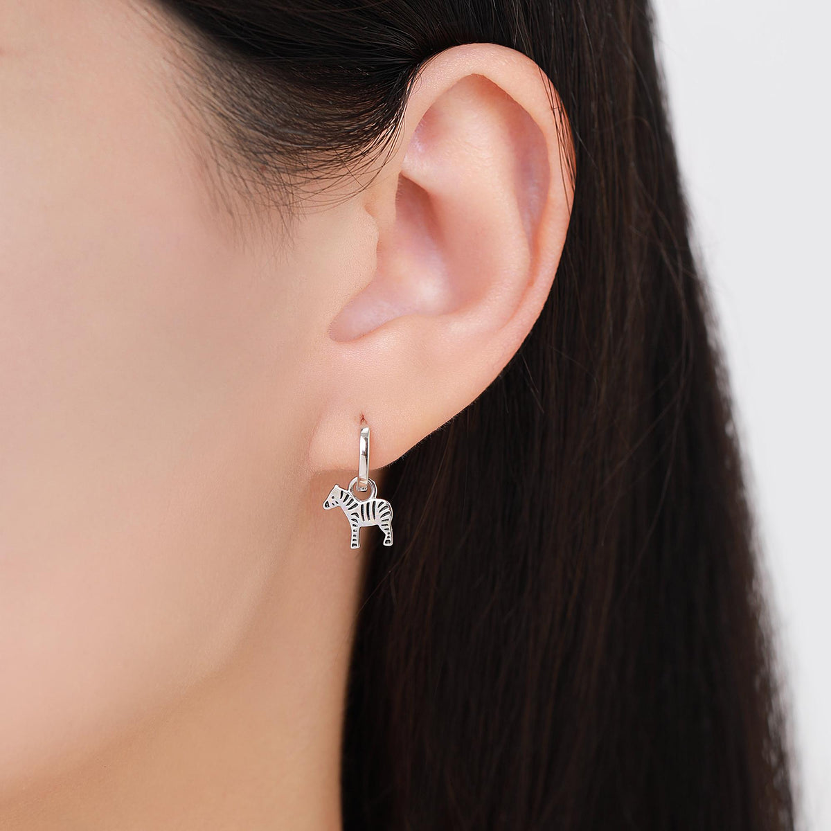 Sterling Silver Mismatched Zebra and Giraffe Hoop Earrings – Safari Animal Jewellery for Nature Lovers, Detachable Hoops