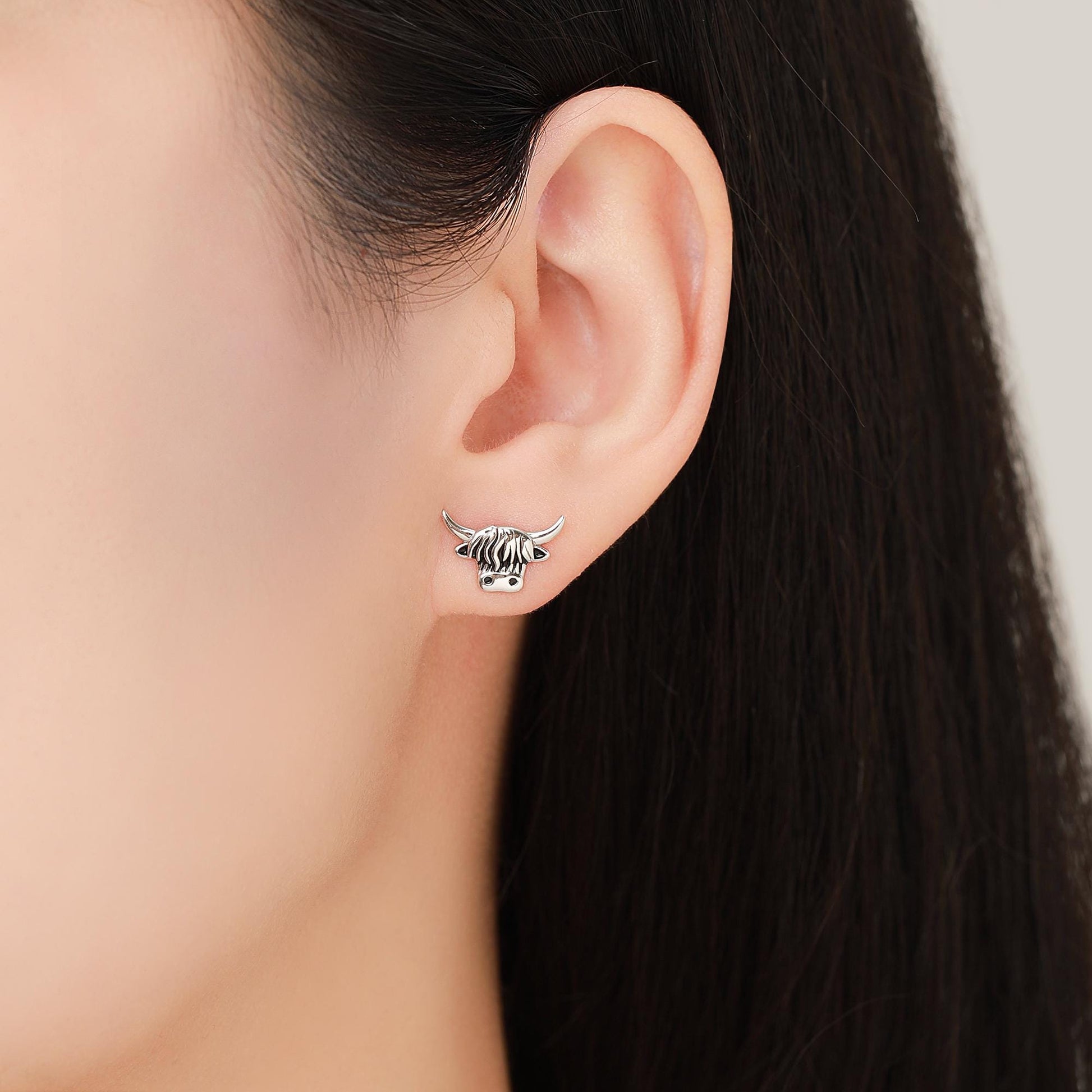 Delicate Highland Cow Screw Back / Stud Earrings in Sterling Silver, Silver or Gold or Rose Gold, Cow Cattle Earrings, Scottish Design