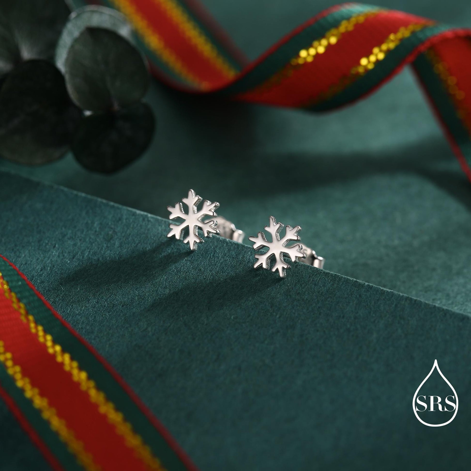 Snowflake Stud Earrings in Sterling Silver, Snow Earrings, Available in Three Finishes - Silver, Gold and Rose Gold, Dainty Snowflake